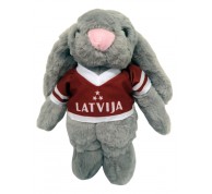 Pelēks pliša trusītis ar Latviju kreklu