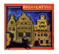 Rīgas Trīs Brāļu ledusskapja magnēts ar melno kaķi Rīgas Trīs Brāļu ledusskapja magnēts ar melno kaķi